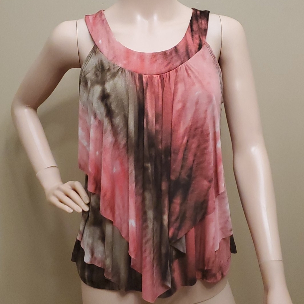 Sleeveless ruffle blouse